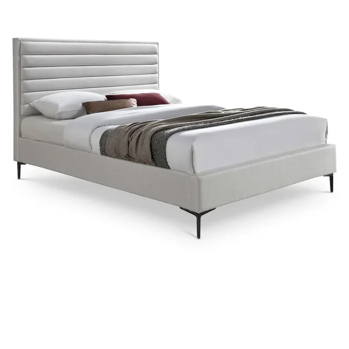 Meridian Furniture Hunter Cream Linen Textured Full Bed